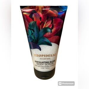 Discontinued Scent Bath & Body Works Tropidelic Exfoliating Glow Body Scrub